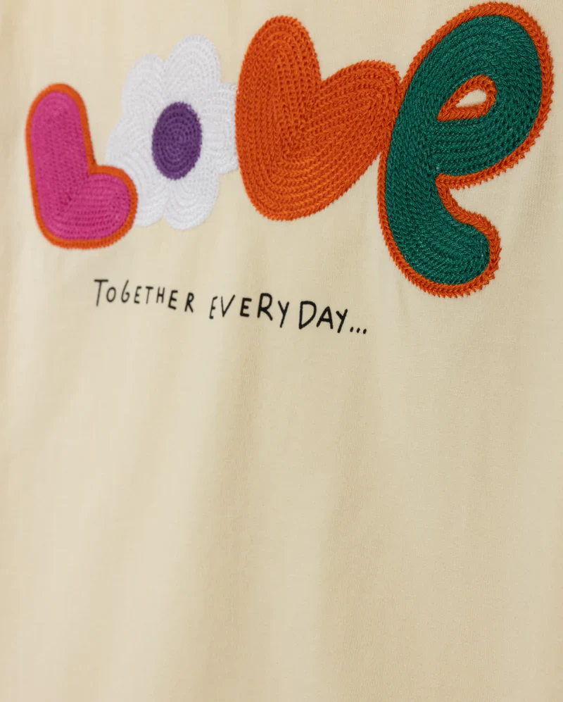 CABANA CREAM SELF FABRIC CENTER DETAIL T-SHIRT [FINAL SALE] - Image 2