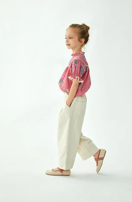 CERA UNA VOLTA DEEP PINK FLORAL LACE TRIM SHIRT [FINAL SALE] - Image 3