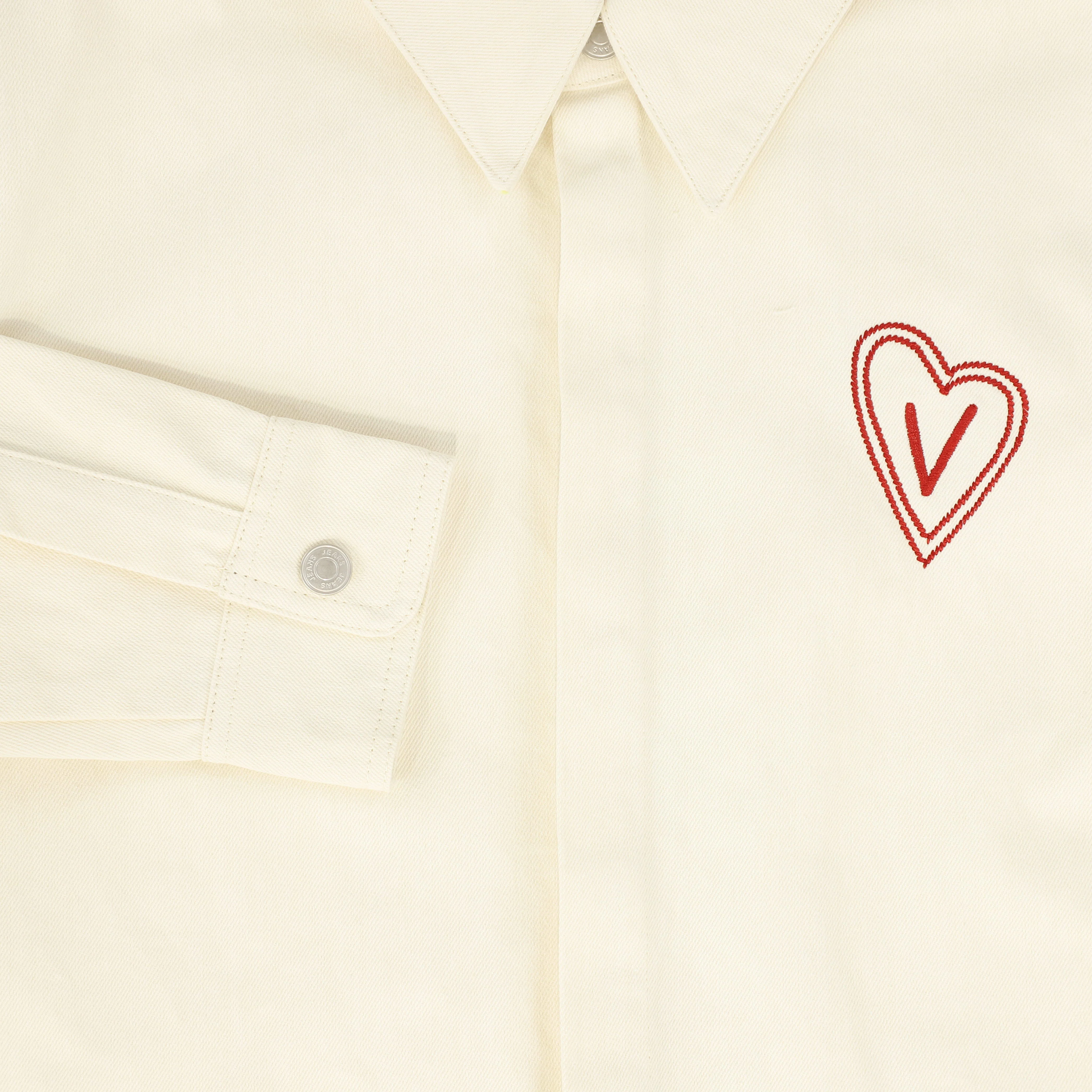 VALENTINA WHITE DENIM HEART PATCH BLOUSE [FINAL SALE] - Image 3